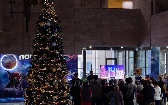 Новогодняя елка в Главном корпусе